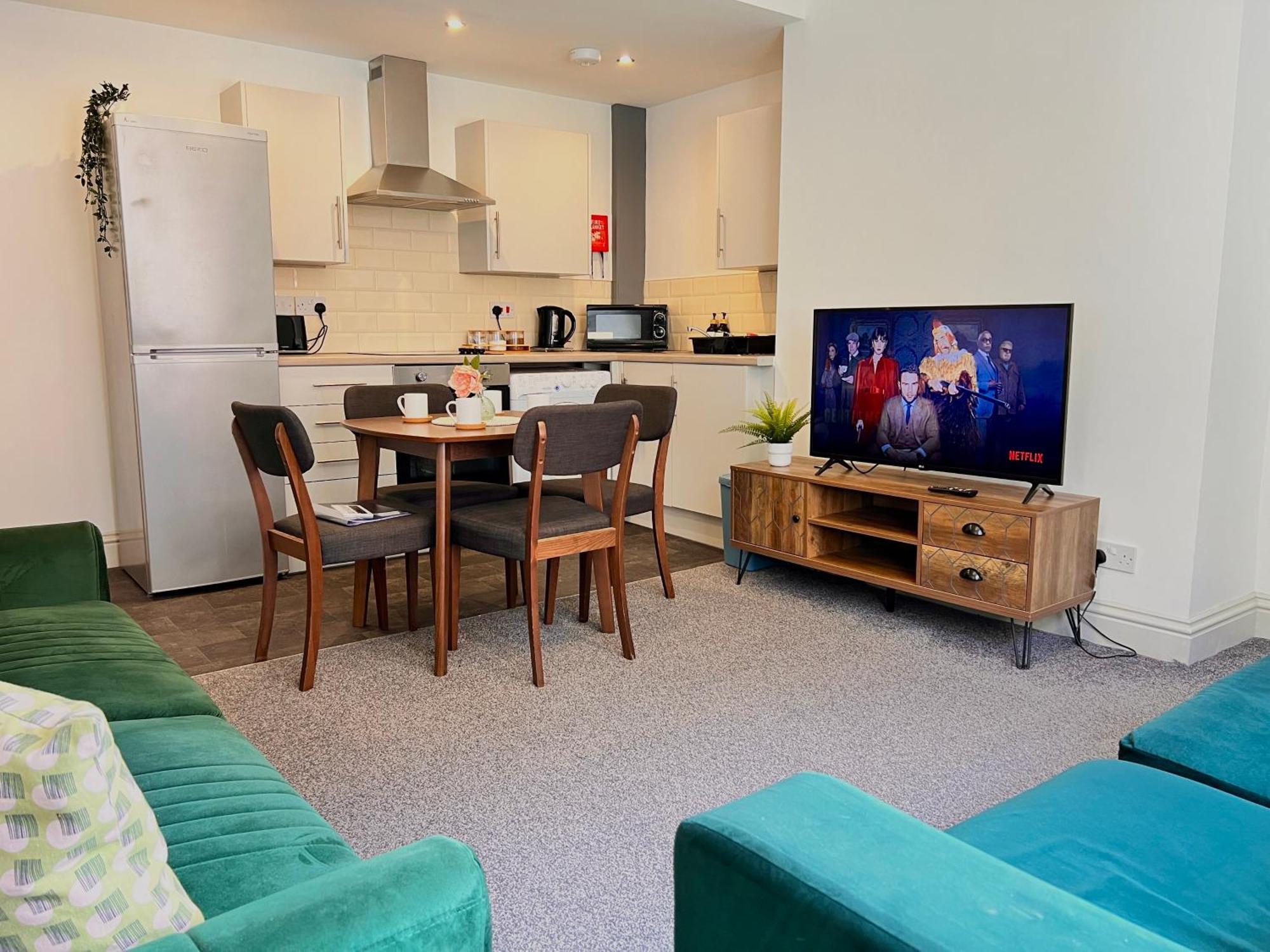 Apartment Spacious One Bedroom Next To Winter Gardens With Free On-site Parking, Blackpool