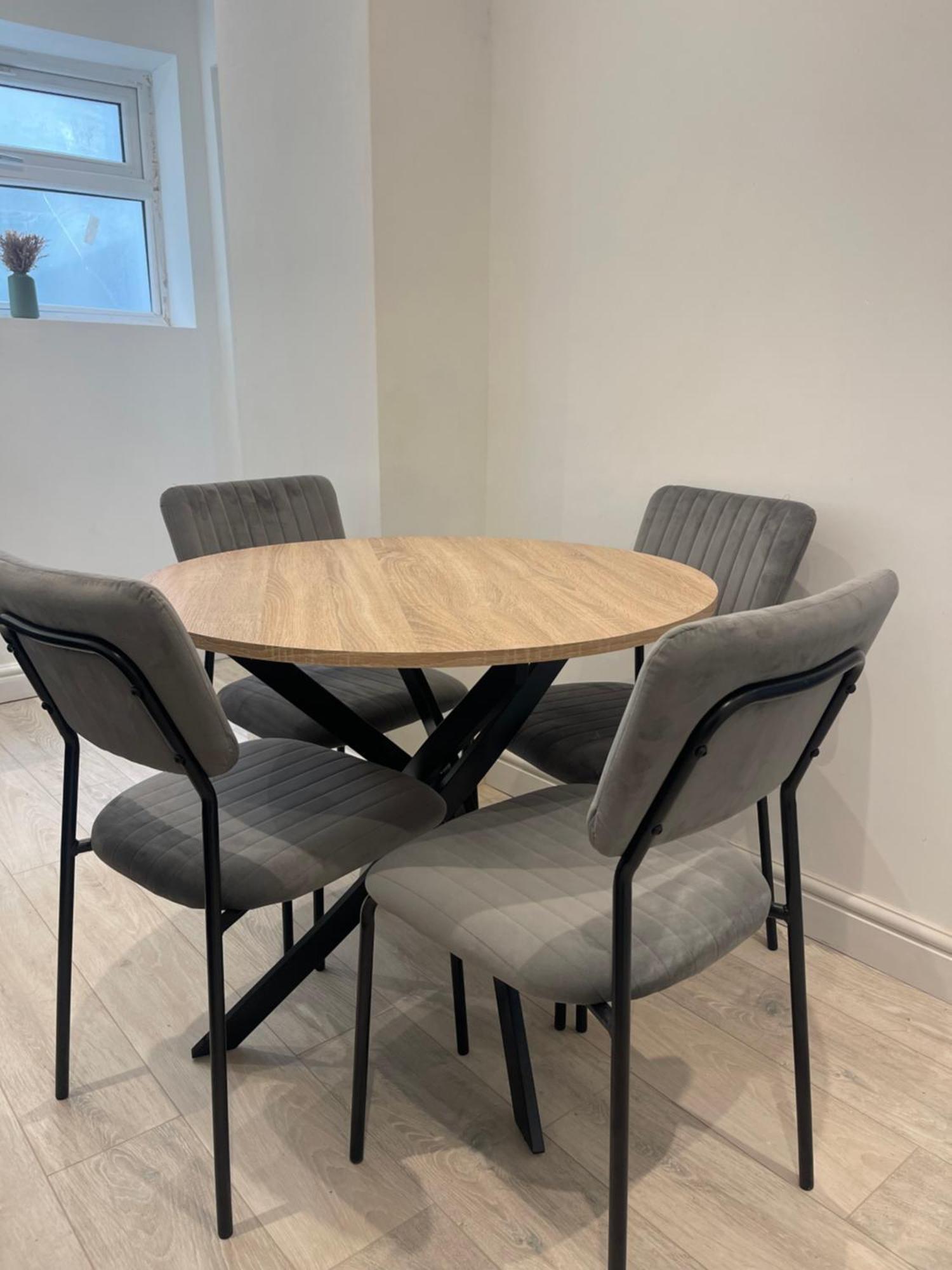 Apartment Ground Floor - Balmoral - 2 - Sleeps 6 Free Wifi *