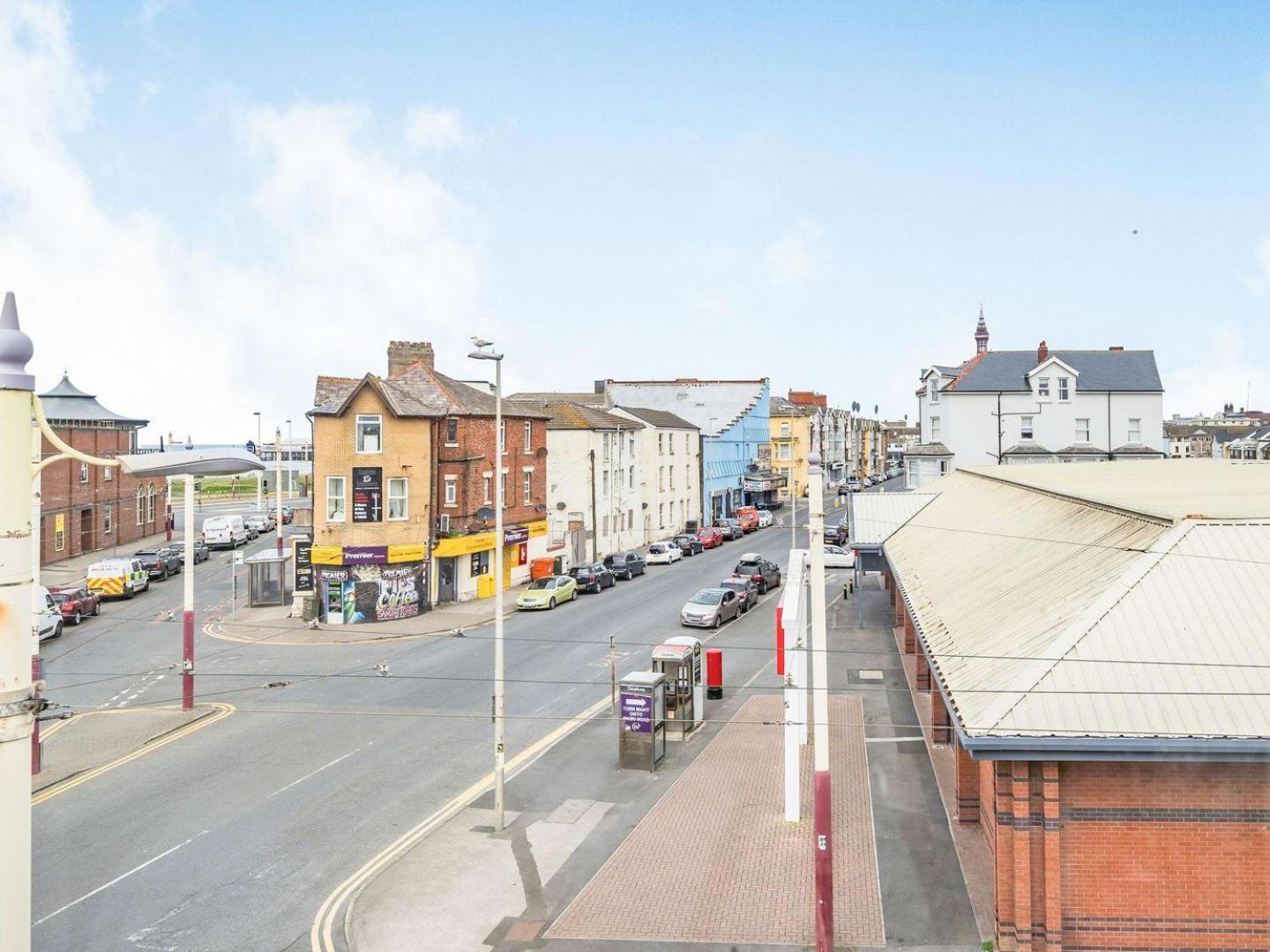 Holiday home Sea View Two - Uk36847 Blackpool