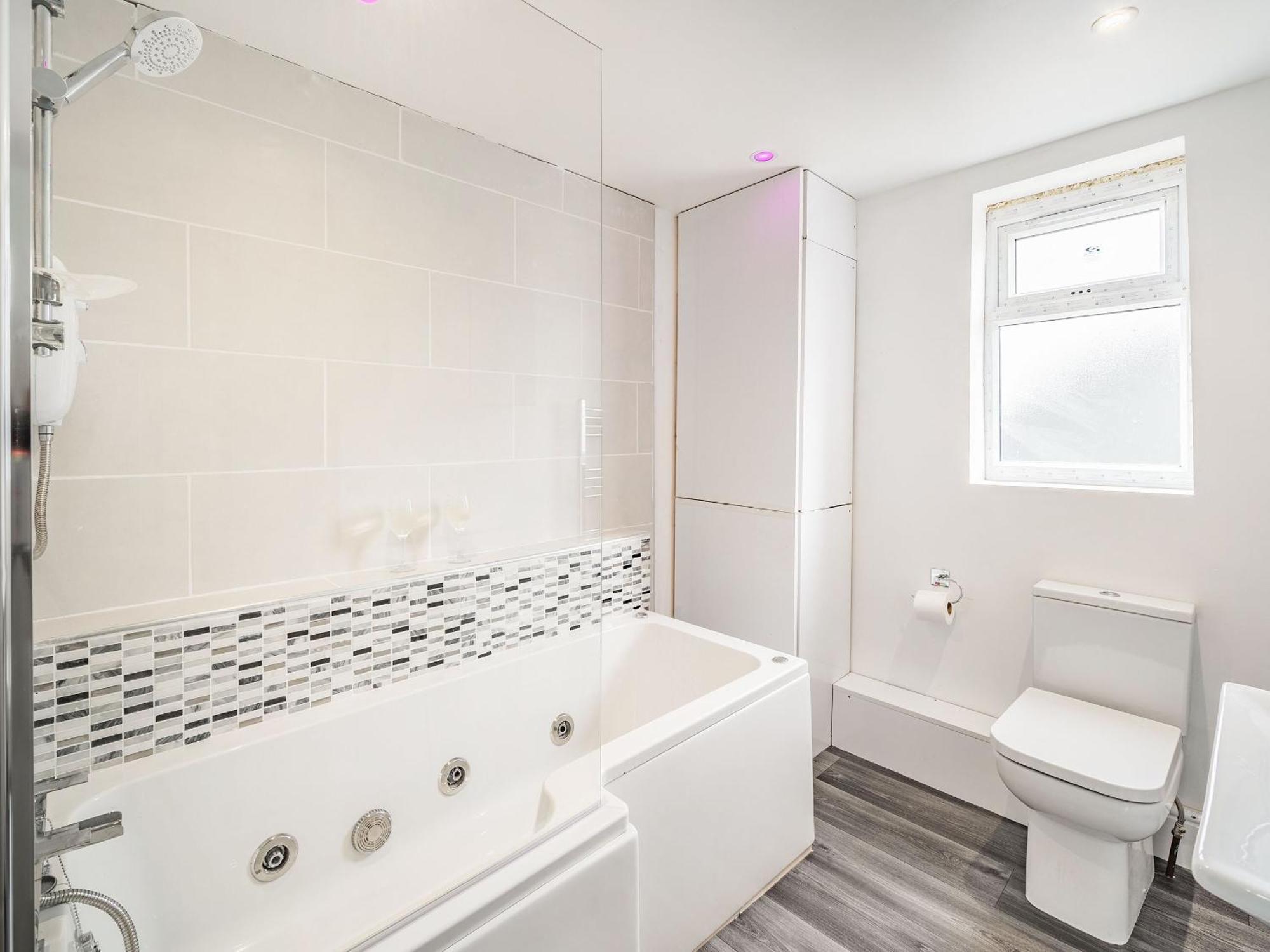 Holiday home Sea View Two - Uk36847 Blackpool