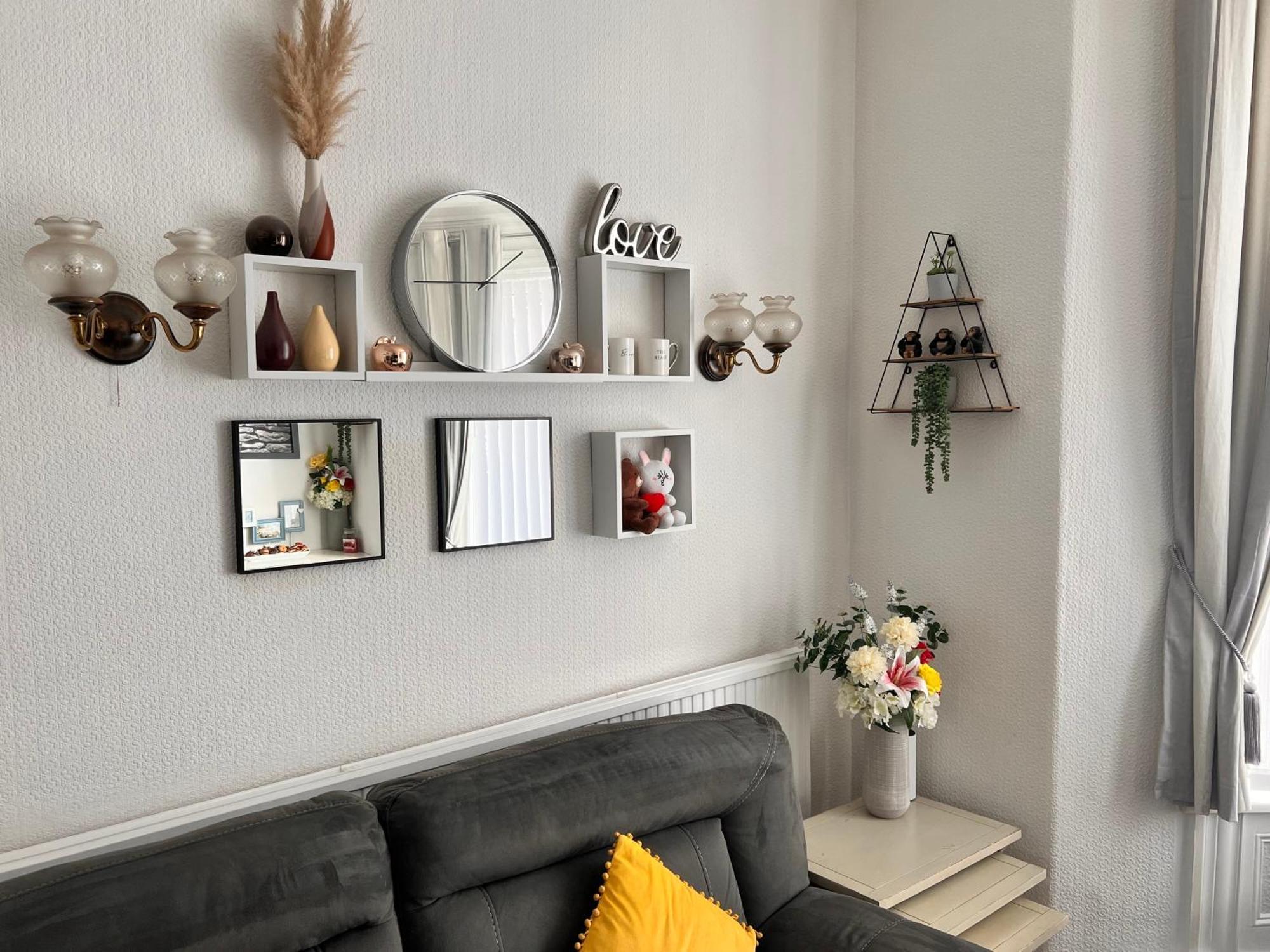 Victoria House - Self Catering Quiet - Adult Singles And Couples Only *