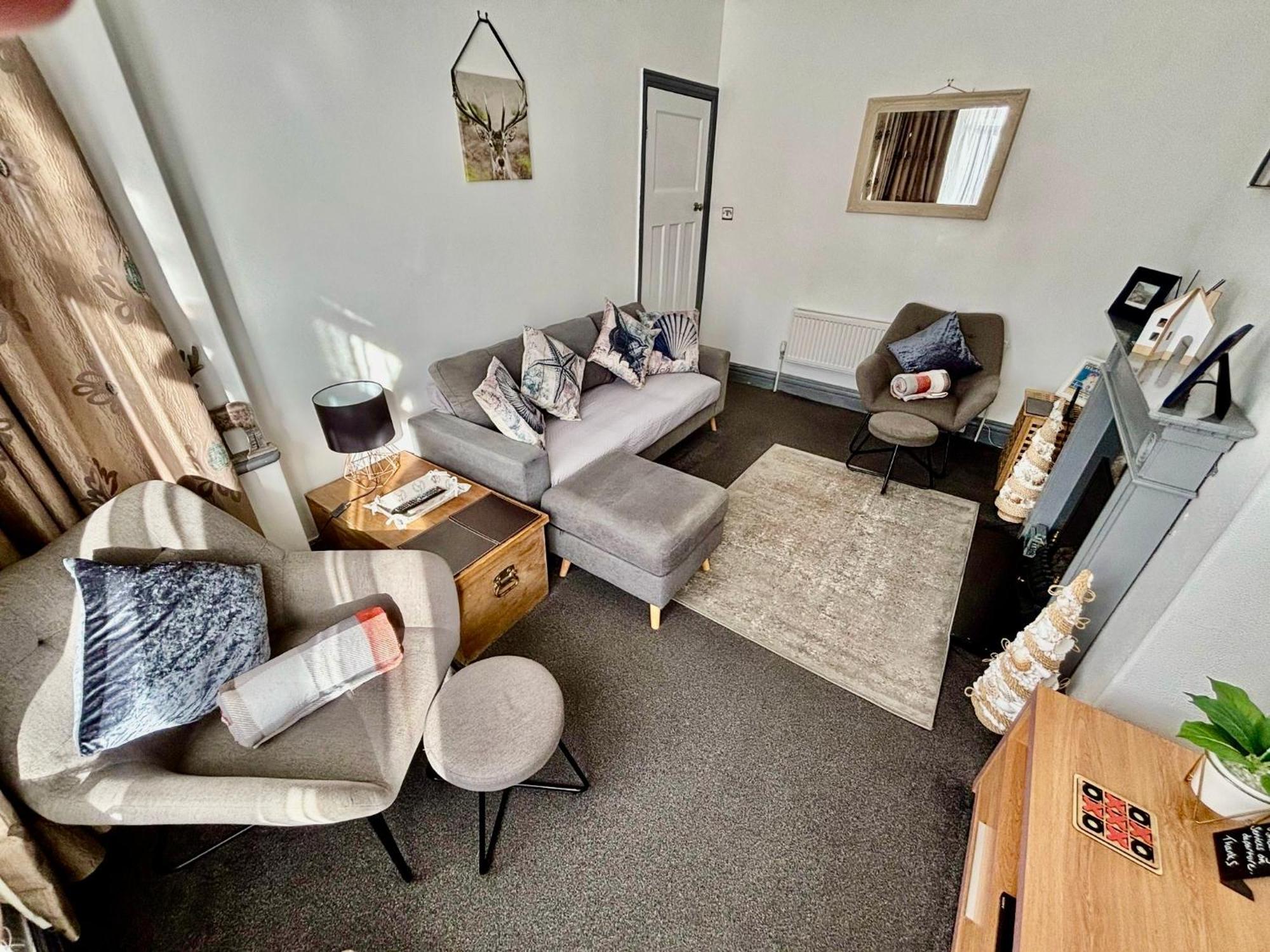 Entire In With Free Parking And A Private Patio Garden Blackpool