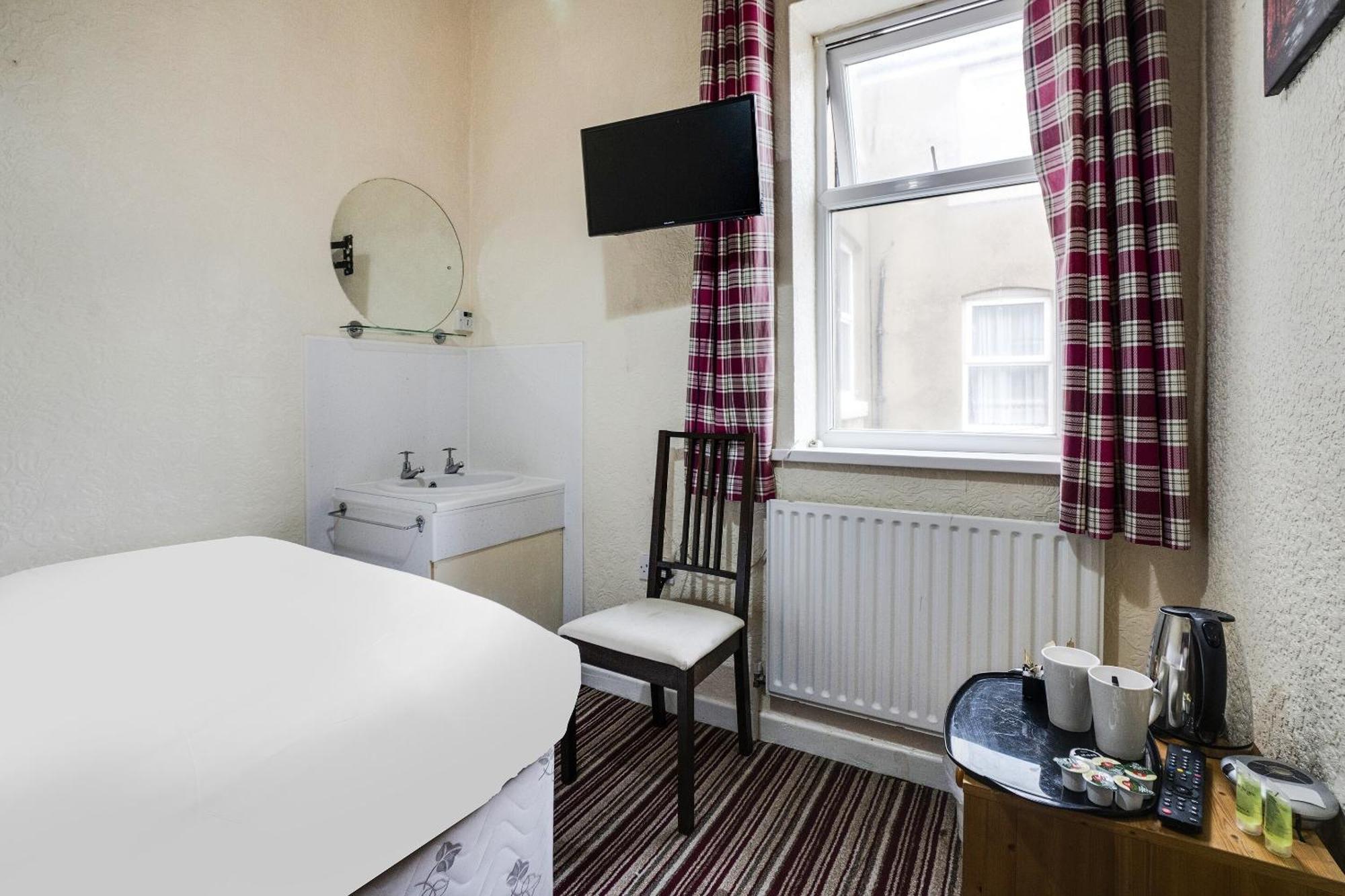 St Kildas, 3* Blackpool