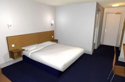 Travelodge South Shore Hotel
