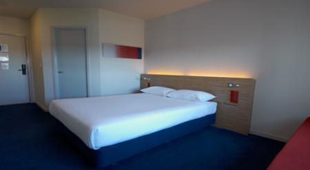 Travelodge South Shore Hotel
