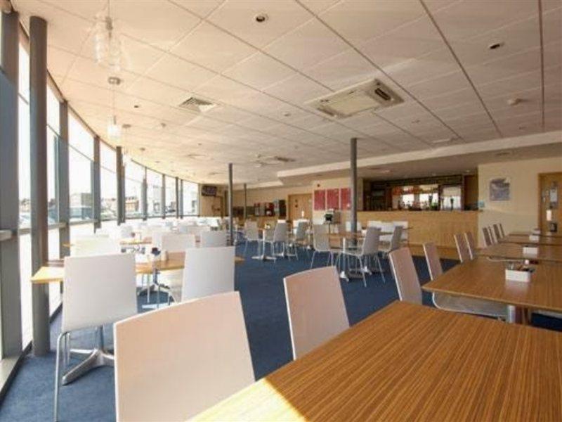 Hotel Travelodge South Shore 3*