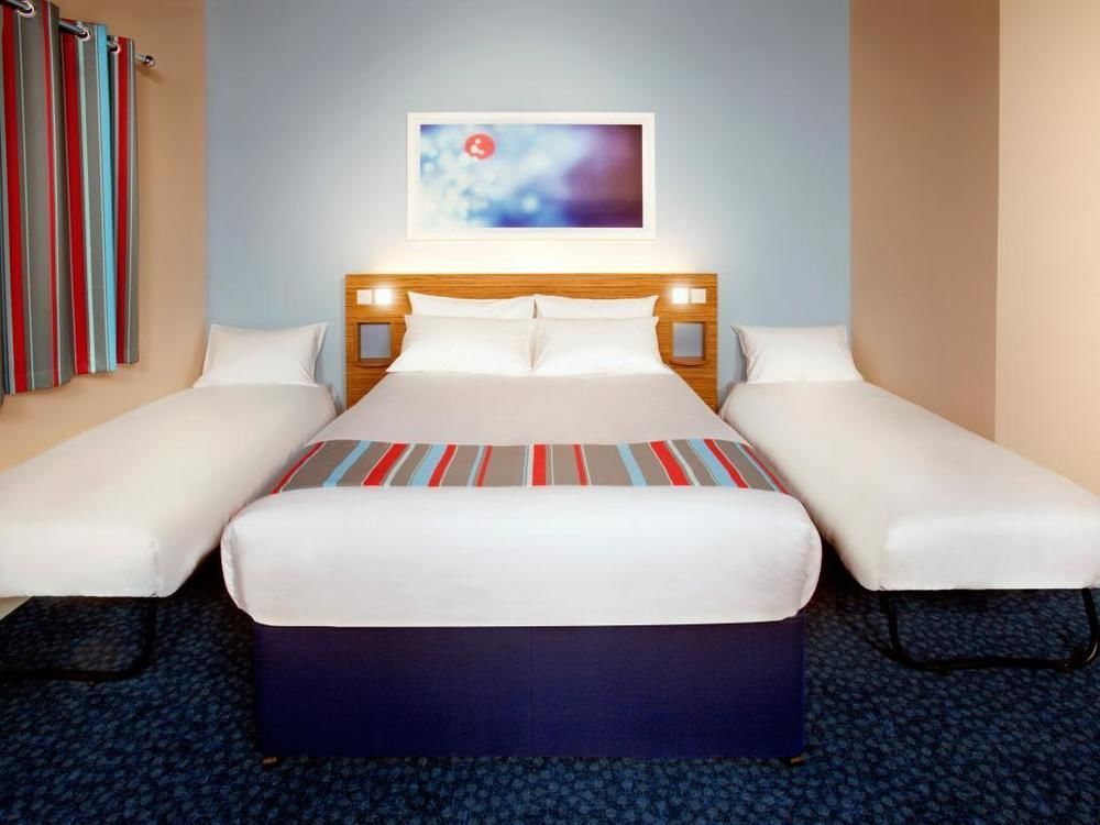 Travelodge South Shore Hotel