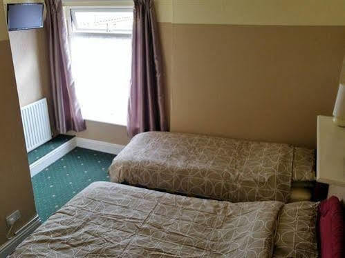 The Kenilworth 2* Blackpool