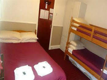 Delamere Hotel 3*