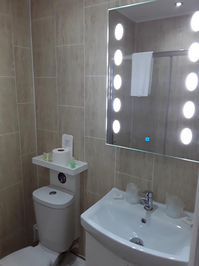 Manchester House 3*