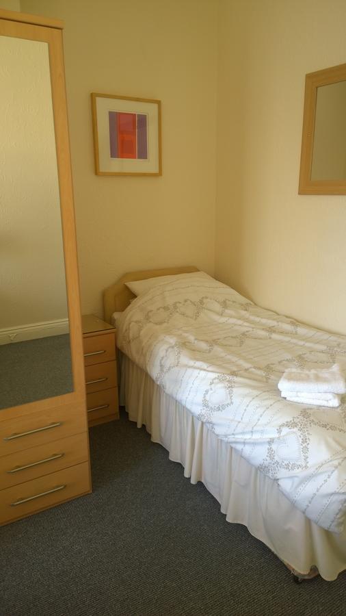 The Hartshead - Families & Couples Guest house
