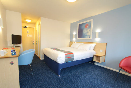 Travelodge South Shore Hotel 3*