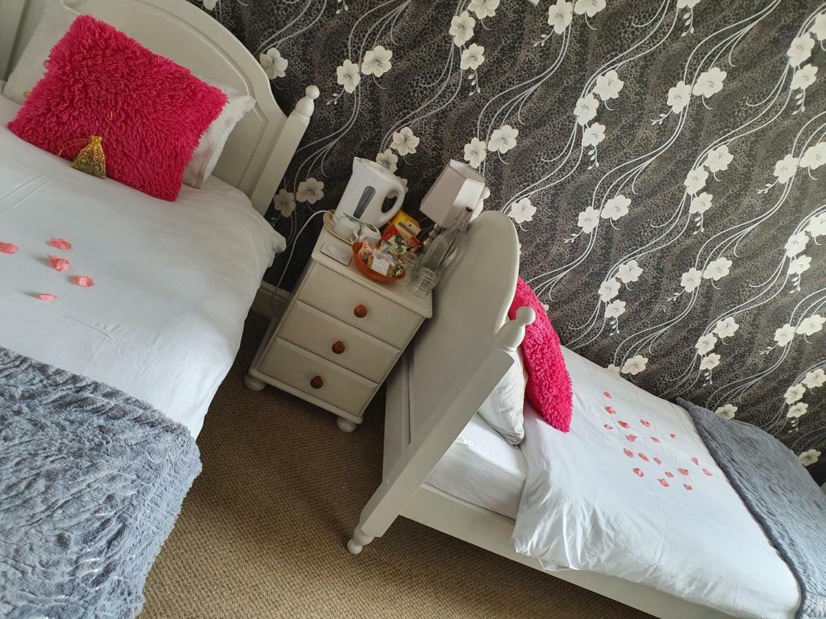 Bed & Breakfast Golden Sands Hotel - St Chad'S Road