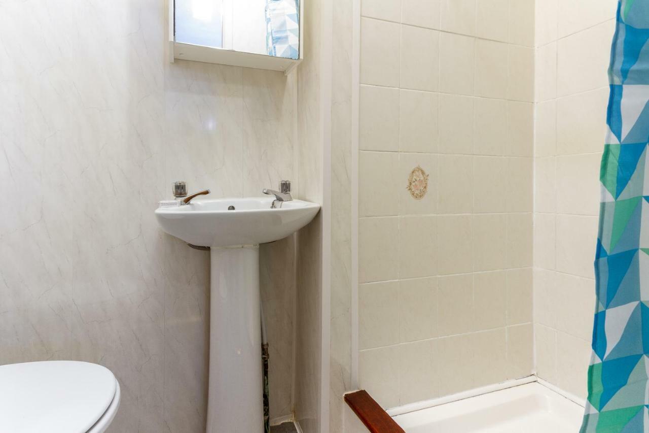 Keighley House Guest house 3*