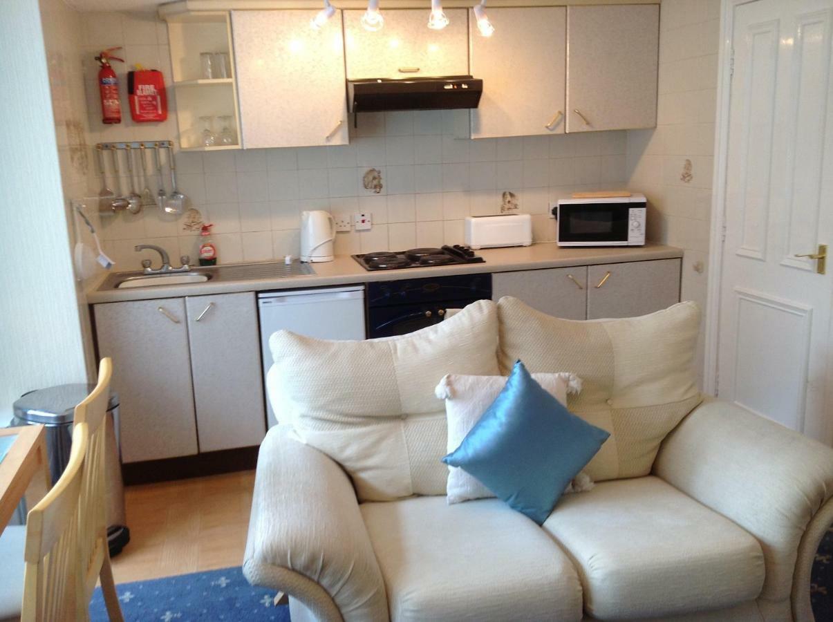 Point At One Rutland Gate Apartments, Wilton Parade *