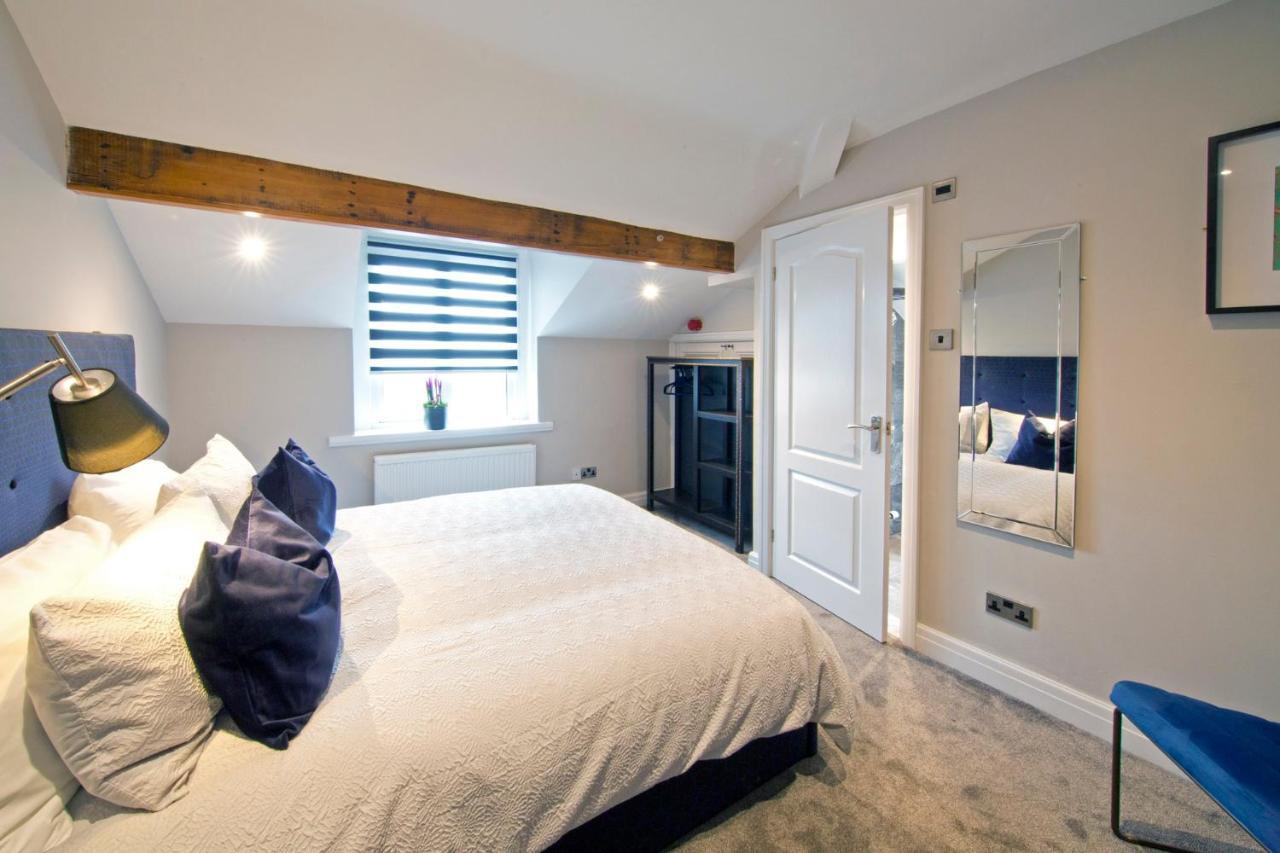 Blackbird Luxury 4