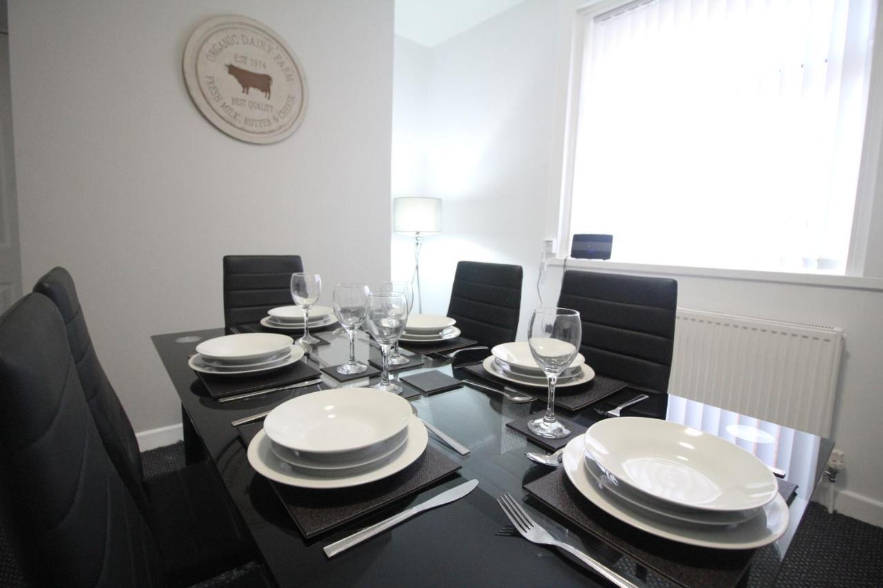 Egerton Choice - Town Centre - Modern And Spacious - Large *