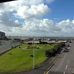 Thorncliffe Holiday Flats