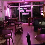 Frankies Hotel