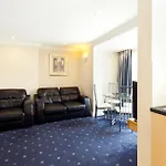 Queens Mansions: Hesketh Apartment