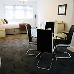 Bridle Lodge Apartments