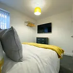 Kensington Suite Sasco Apartments