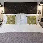 Blackbird Luxury 2 Bed Accommodation Room 7