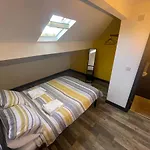 The Willow - Superb Spacious 3 Bed Room Apartment