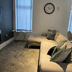 Ali\'S Holiday Apartments F3
