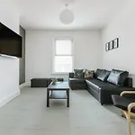 Albert Suites By Sasco Apartments