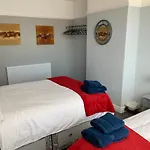 Modern Fully Refurbished 3 Bedroom Home