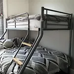 Stunning 5 Bed House, 2 Mins To Beach And Town, With Free Parking