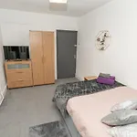 Hull Road Apartments