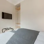 Queens Crest By Sasco Apartments