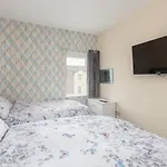 Eden - Family Apartment, Wifi & Parking