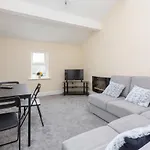 Eden - Family Apartment, Wifi & Parking