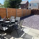 Modern Fully Refurbished 3 Bedroom Home