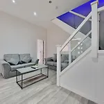 Dysa Waterloo Apartments