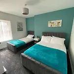 Stylish 2 Bed Apartment Sea Front Location Suite 3