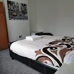 Victoria\'S Apartment - 3 Large Bedroom