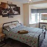 Spacious Family Home Minutes From The Beach