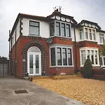 Spacious Family Home Minutes From The Beach