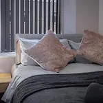 Bank Street Apartment 5