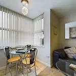 Pearl Suite