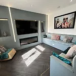Olivia Rose Suite By Sasco Apartments