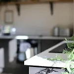 Xxbrand Newxx Sleeps 8, Stylish Japandi House