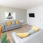 No 10 Apartments