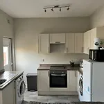 Kim Family Holiday Get-Away 4 Bedrooms 2 Baths