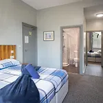 Seaside Suites Superior Family Apartments