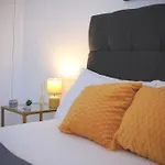 Modern Blackpool Home - Central Location With Parking